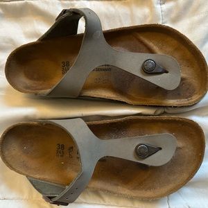 Birkenstock Gizeh sandals. Leather